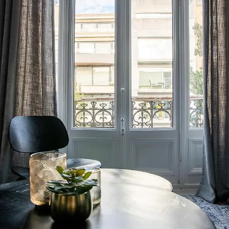 Apartment Beautiful Spacious In A Newly Renovated Old Townhouse