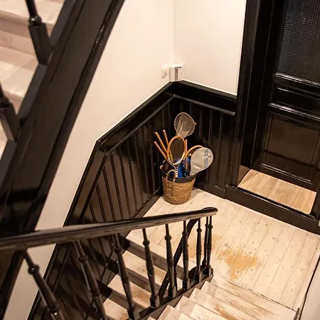 Apartment Beautiful Spacious In A Newly Renovated Old Townhouse *